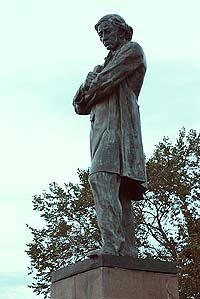 Саратов, 23 августа 2012 г. Памятник Н.Г. Чернышевскому