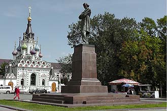 Саратов, 23 августа 2012 г. Памятник Н.Г. Чернышевскому